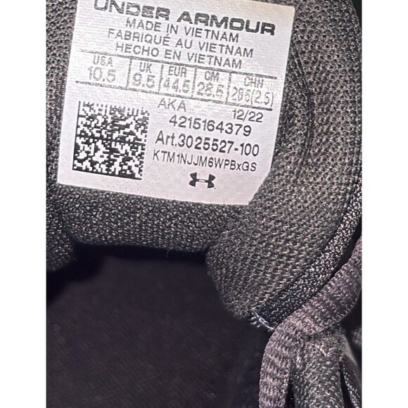 Under Armour Mens Charged Engage 2 Sneaker Black/White Athletic Gym Sz 10.5 US